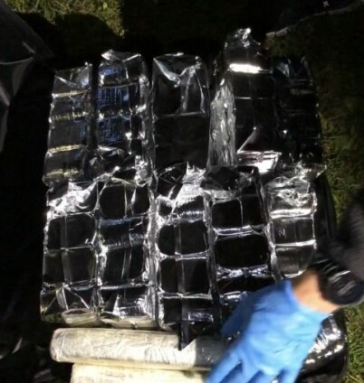 50 KILO HASJ: Det ble funnet 50 kilo hasj i flyet som landet på Kjeller. Foto: Tolletaten 50 KILO HASJ: Det ble funnet 50 kilo hasj i flyet som landet på Kjeller. Foto: Tolletaten